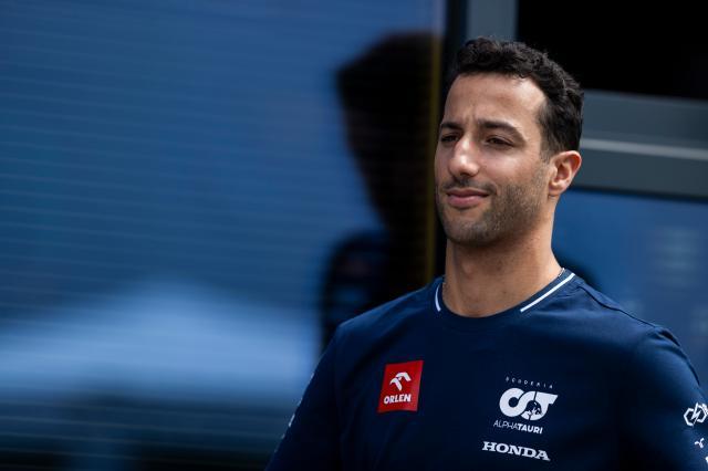 极速电竞官网-10年前历史重演 里卡多顶替德弗瑞斯关键还是霍纳